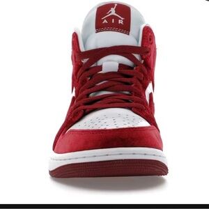 Women’s Air Jordan 1 Mid SE 5.5